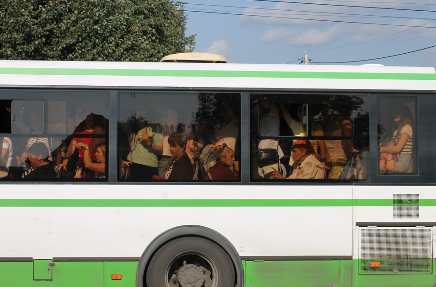 Пассажирский автобус перевернулся под Гвардейском