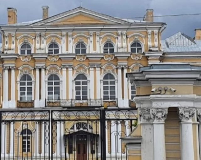 В Петербурге нашли подрядчика для сноса флигеля Воронцовского дворца