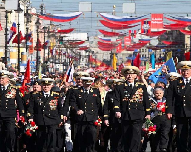 Парад в честь Дня Победы на Дворцовой площади пройдёт без авиации