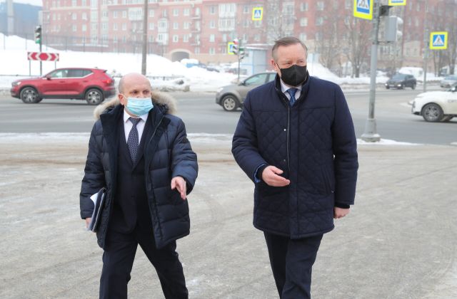 Смольный потратил 16 миллионов рублей на посты в ТГ-каналах, о том, что губернатору не грозит отставка