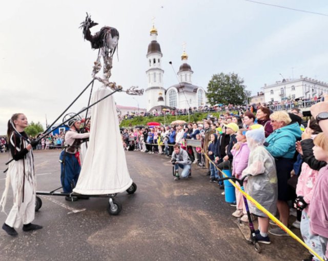 В Архангельске начался Фестиваль уличных театров