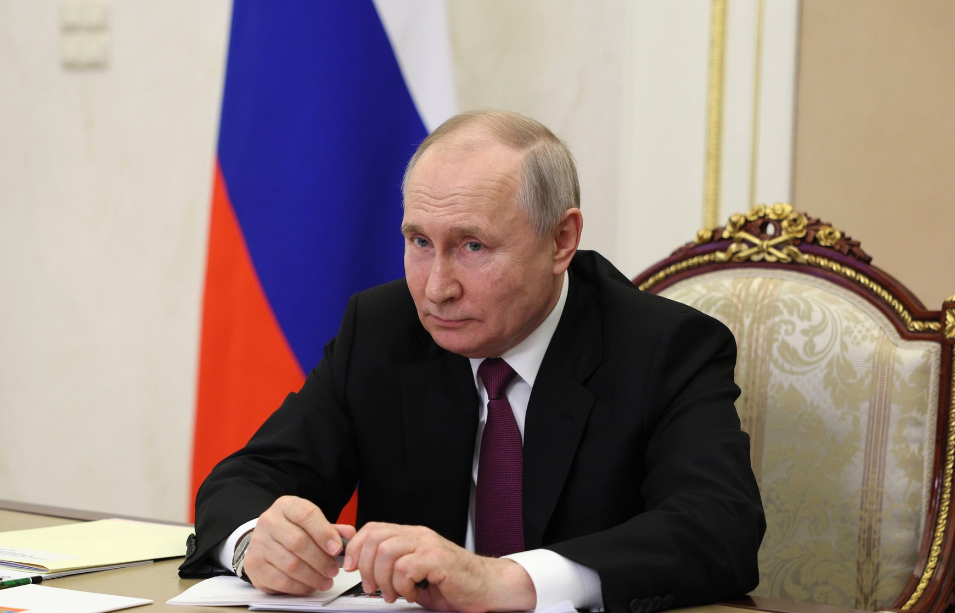 Путин признался мальчику из Новодвинска, что Дед Мороз главнее президента