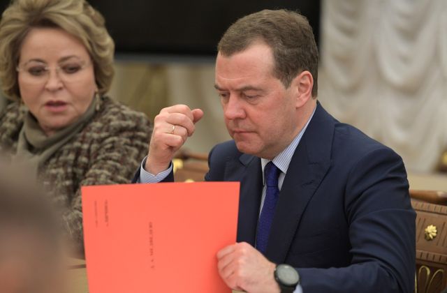 Дмитрий Медведев предсказал мировую рецессию из-за антироссийских санкций