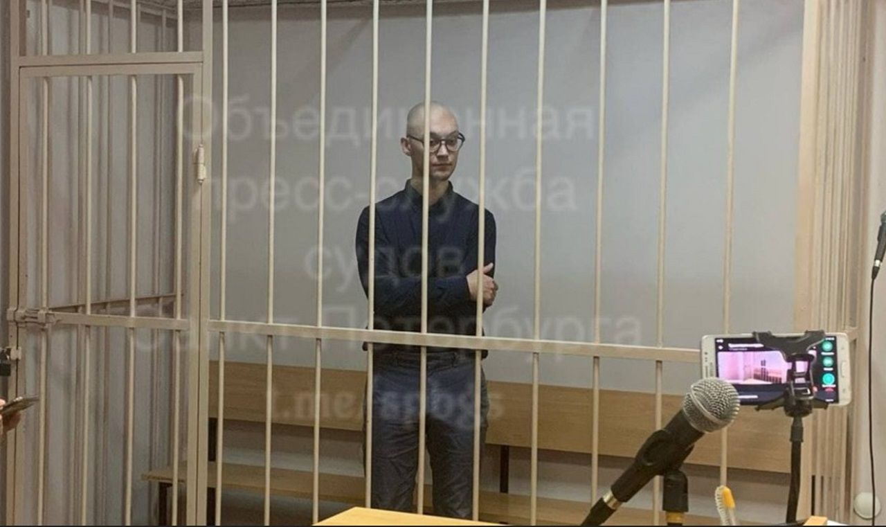 В Петербурге осудили на три года мужчину, напавшего на омоновца на несанкционированной акции