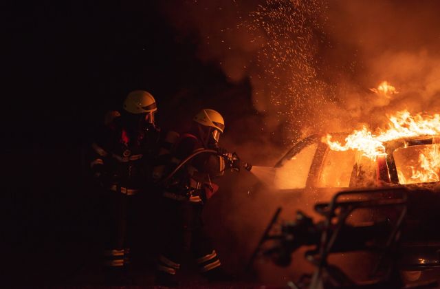 Работникам противопожарной службы в Мурманской области с 1 октября повысят зарплату