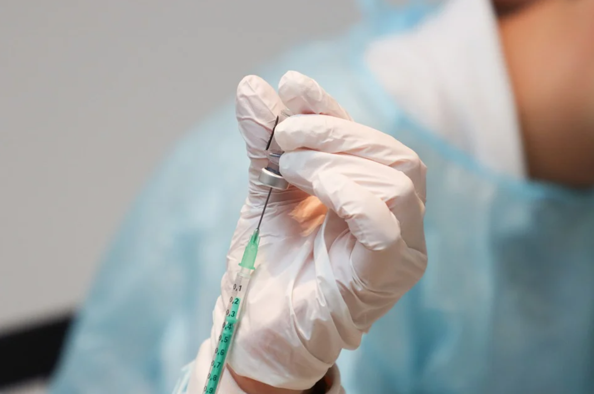 В Калининградской области 122,3 тыс. человек прошли полный курс вакцинации от коронавируса