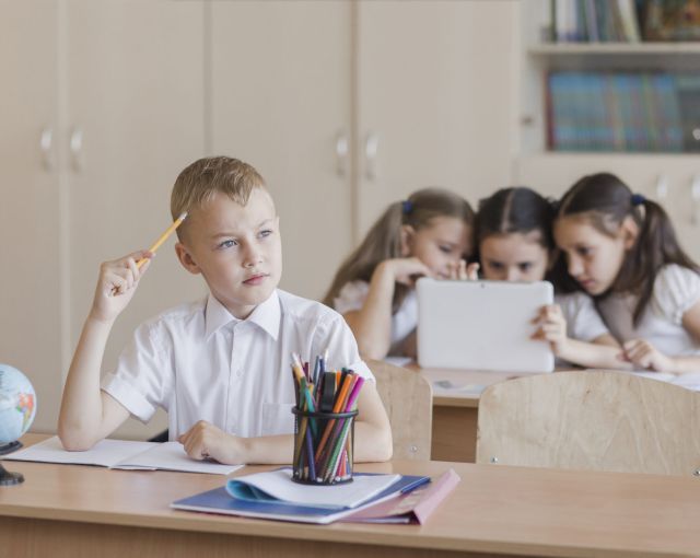 Глава Пскова Елкин подвел итоги 2023 года в сфере образования