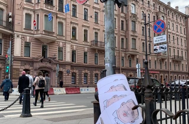 Туалетная бумага с портретом Беглова полюбилась петербуржцам как сувенир