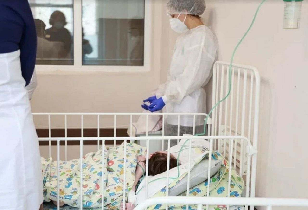 В Петербурге госпитализировали подростка весом 13 килограммов