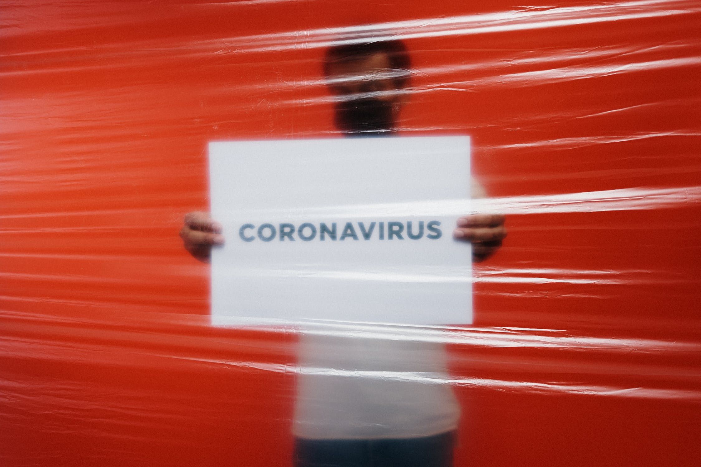 В Петербурге за сутки зафиксировали 83 смерти от коронавируса