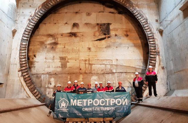 Отставка директора МССС не поможет сдать в срок новые станции метрополитена в Петербурге
