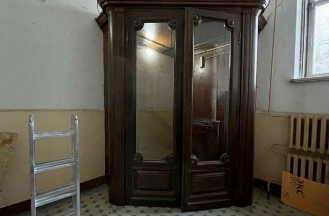 Фонд «Внимание» вернул тамбурные двери дому Шведерского