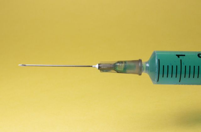 Мобильный пункт вакцинации от коронавируса заработал в ежедневном режиме в Мурманске