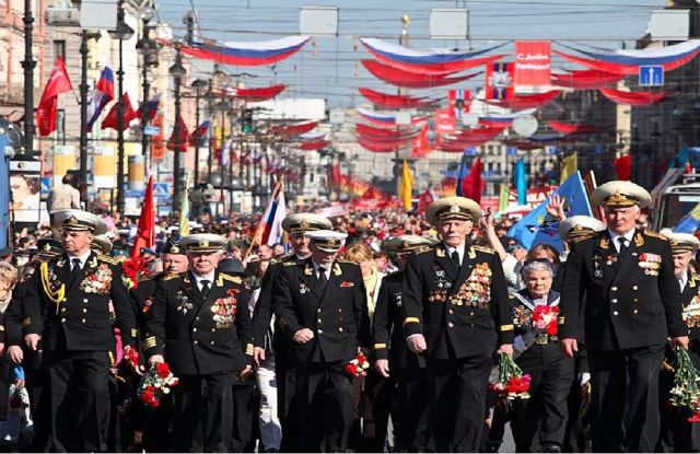 Парад в честь Дня Победы на Дворцовой площади пройдёт без авиации