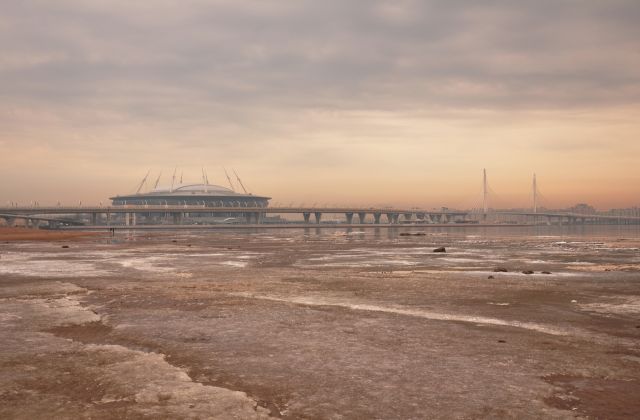 Смольный сократил популяцию корюшки сбрасыванием снега в реки Петербурга