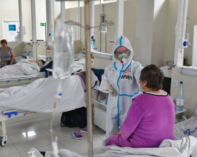 Пятая волна коронавируса уничтожает здравоохранение Петербурга