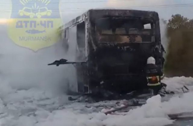 Прокуратура проводит проверку после возгорания автобуса под Мурманском