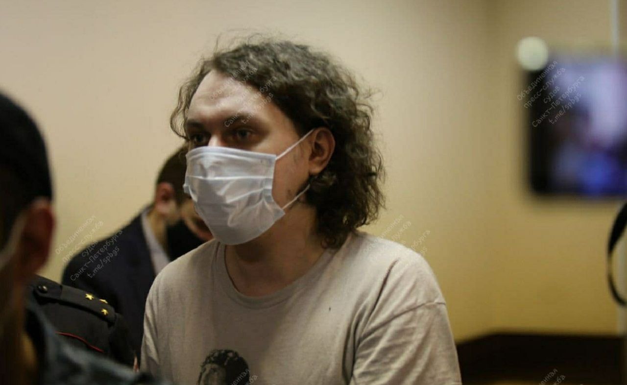 Суд в Петербурге продлил арест блогеру Хованскому