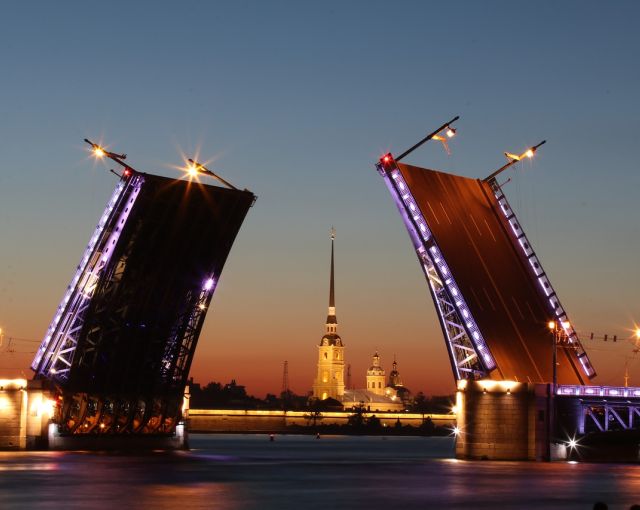 Город развалин Санкт-Петербург даст советы членам ЮНЕСКО о сохранности памятников культуры
