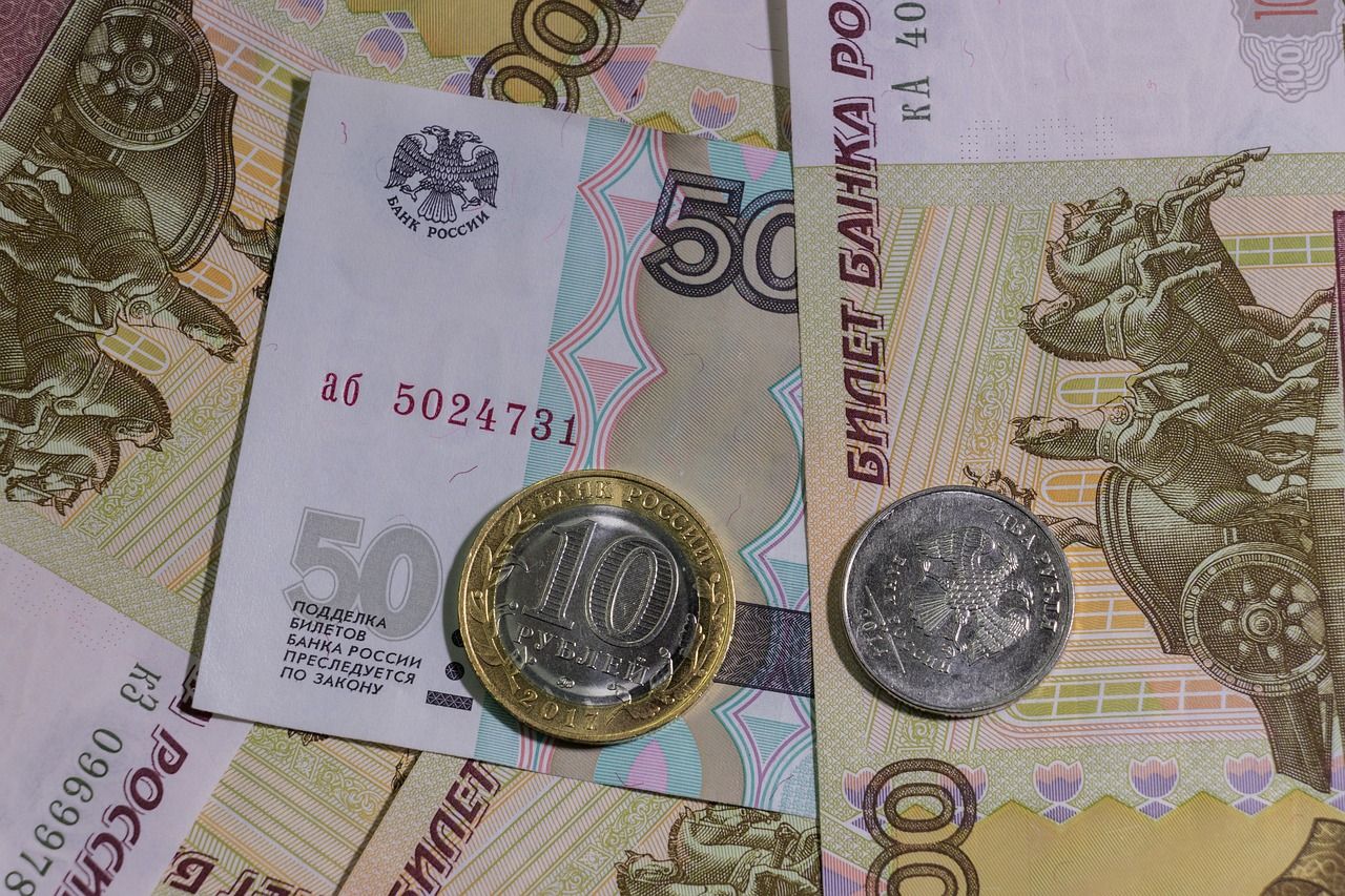 Архангельская область поднялась на две строчки в рейтинге зарплат по России