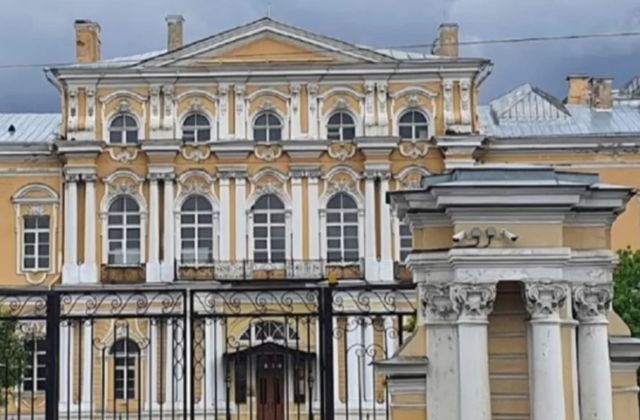 В Петербурге нашли подрядчика для сноса флигеля Воронцовского дворца