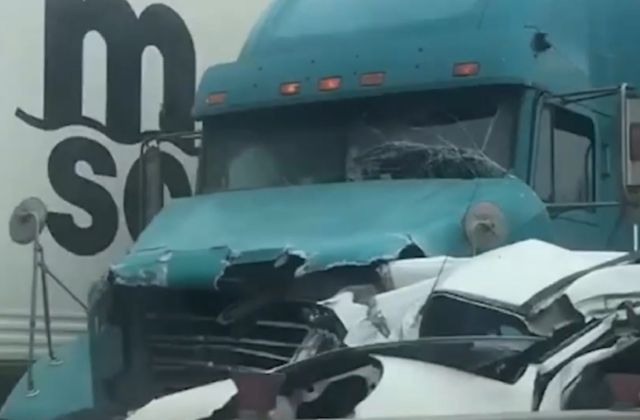 В массовом ДТП на Московском шоссе погиб один человек