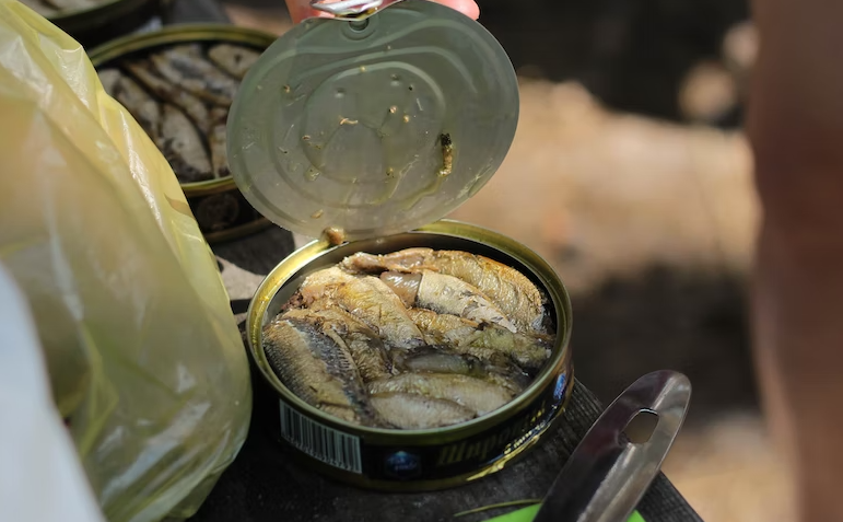 Калининградский рыбзавод планирует составить конкуренцию латвийским шпротам в Дубае