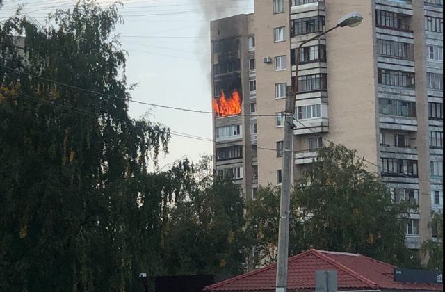 В Колпино мужчина поджег свою квартиру