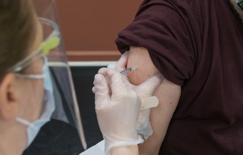 Пункты вакцинации от СOVID-19 в Калининграде приостановили работу из-за отсутствия вакцины